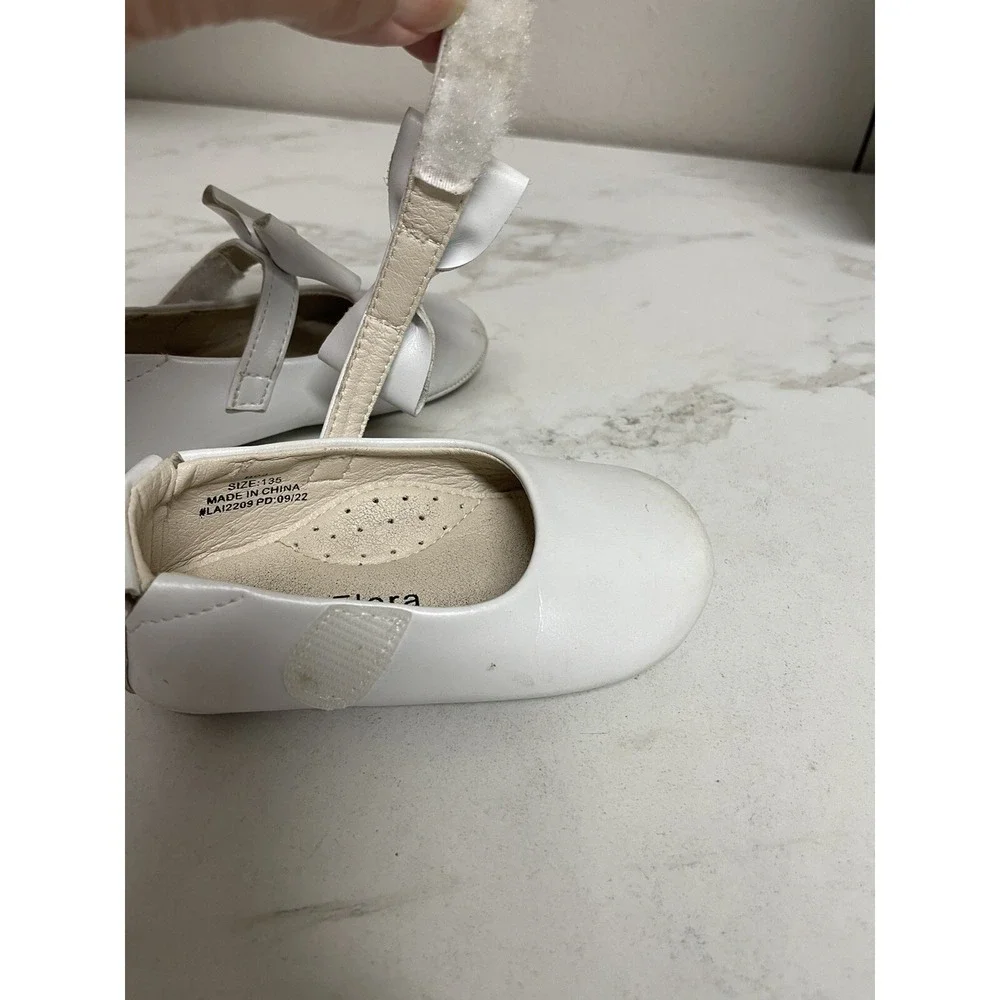 Felix‎ And Flora Size 6  Toddler White Shoes Girls Mary Jane Bows